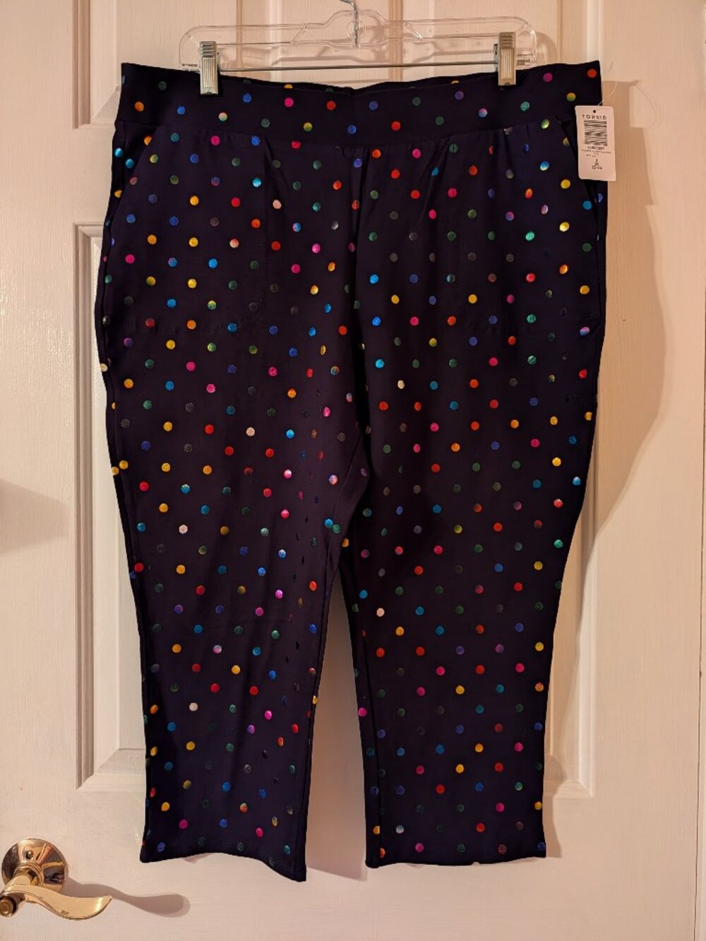 Torrid Capri Signature Waist Pocket Premium Legging Dots ~ 3/3X/22-24 NWT